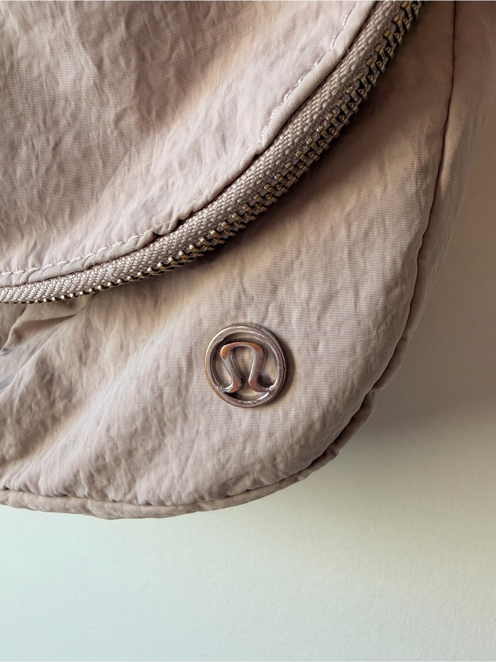 Lululemon All Night Festival Bag *5L - Smoky Blush - Picture 5 of 16